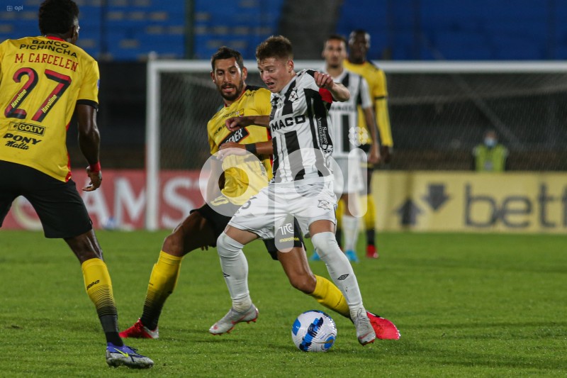 FBL-SUDAMERICANA-WANDERERS-BARCELONA
