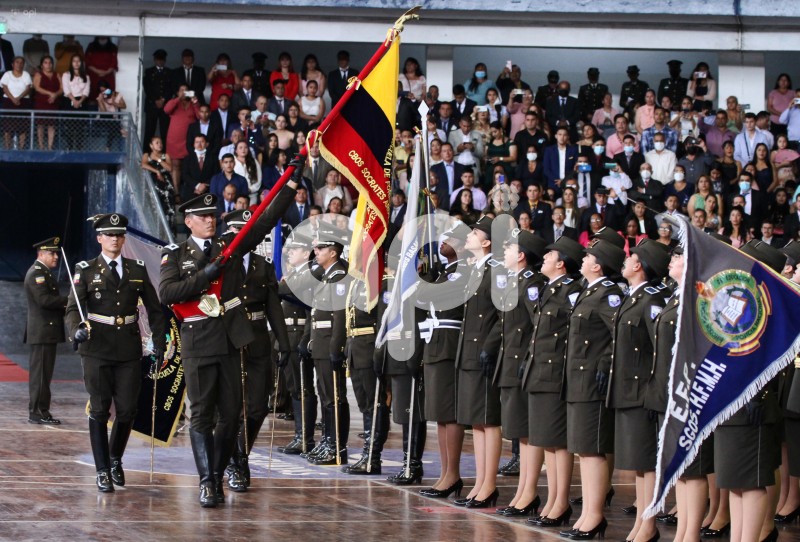 GYE-GRADUACION POLICIAS