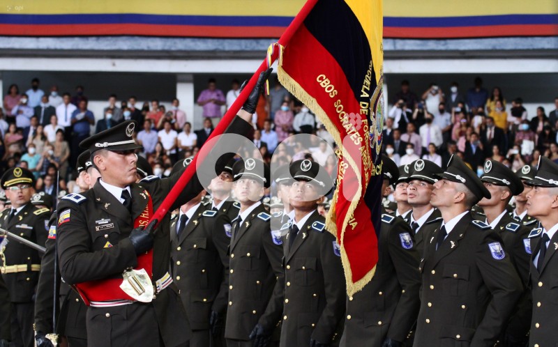 GYE-GRADUACION POLICIAS