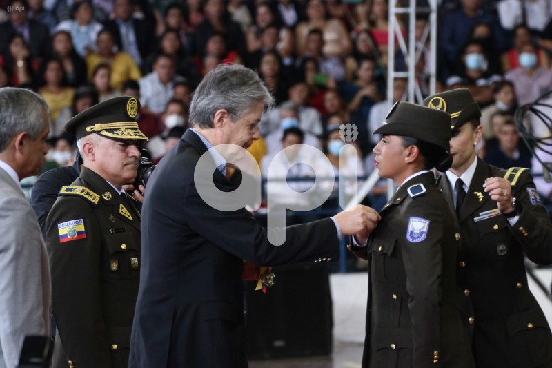 GYE-GRADUACION POLICIAS