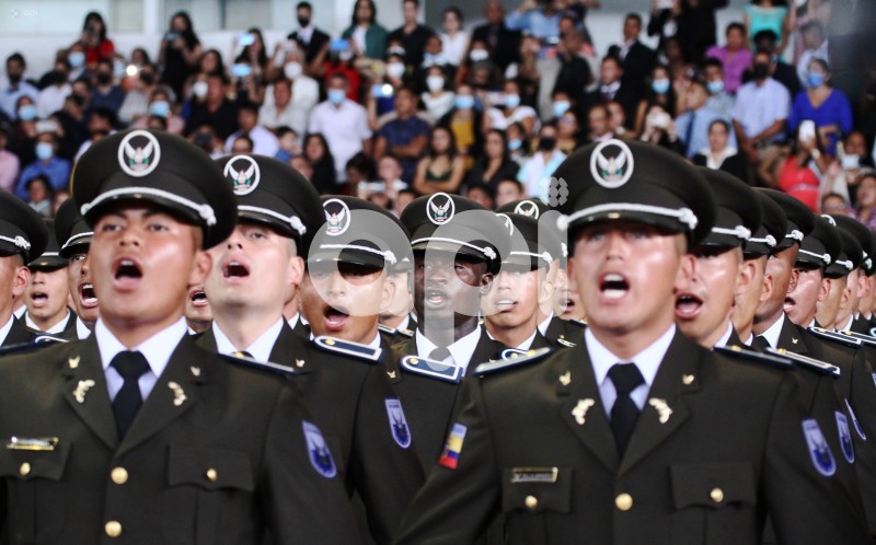 GYE-GRADUACION POLICIAS