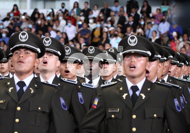 GYE-GRADUACION POLICIAS
