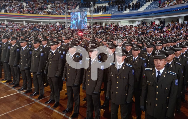 GYE-GRADUACION POLICIAS