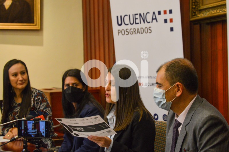 CUE-FERIA-PSGRADOS-UCUENCA