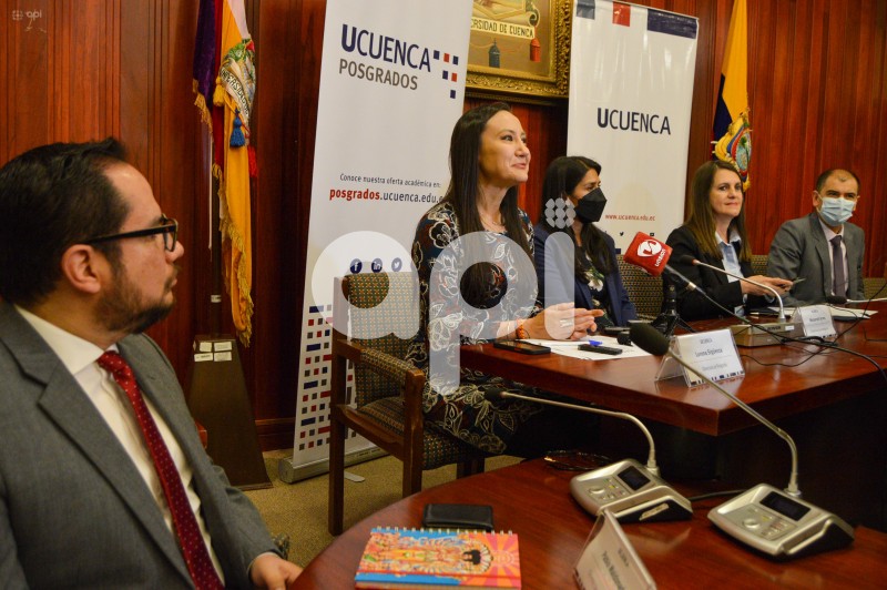 CUE-FERIA-PSGRADOS-UCUENCA