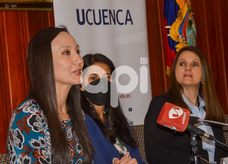 CUE-FERIA-PSGRADOS-UCUENCA