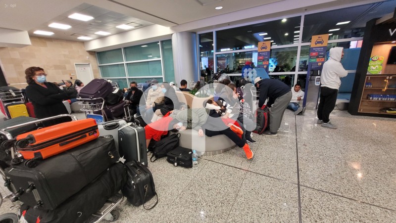 PERSONAS-AEROPUERTO