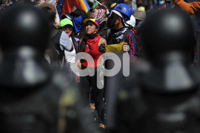 UIO-PROTESTAS-CONAIE-DIA 11-MUJERES