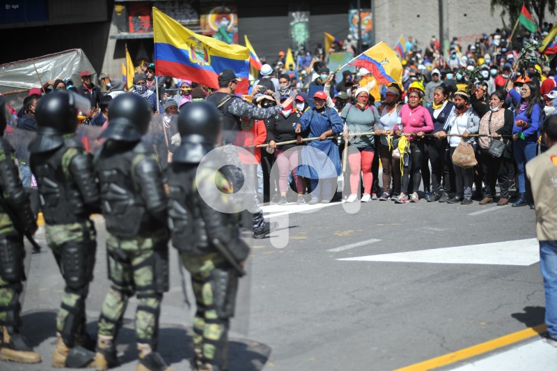 UIO-PROTESTAS-CONAIE-DIA 11-MUJERES