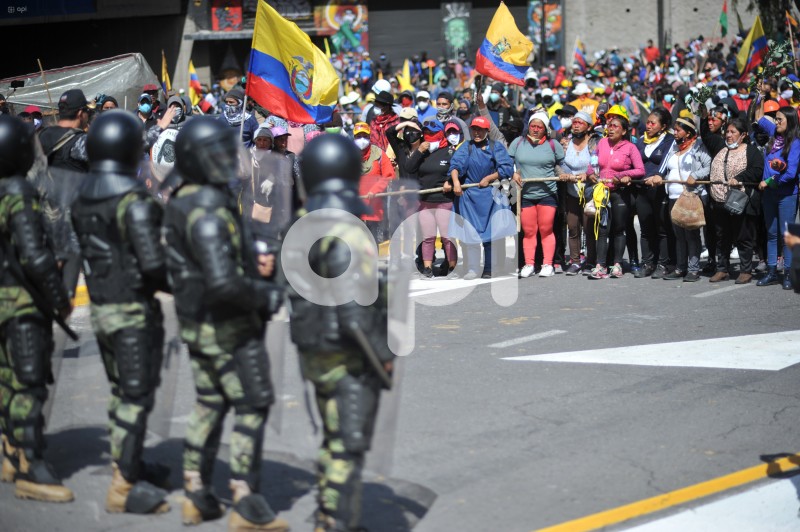 UIO-PROTESTAS-CONAIE-DIA 11-MUJERES