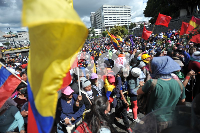 UIO-PROTESTAS-CONAIE-DIA 11-MUJERES