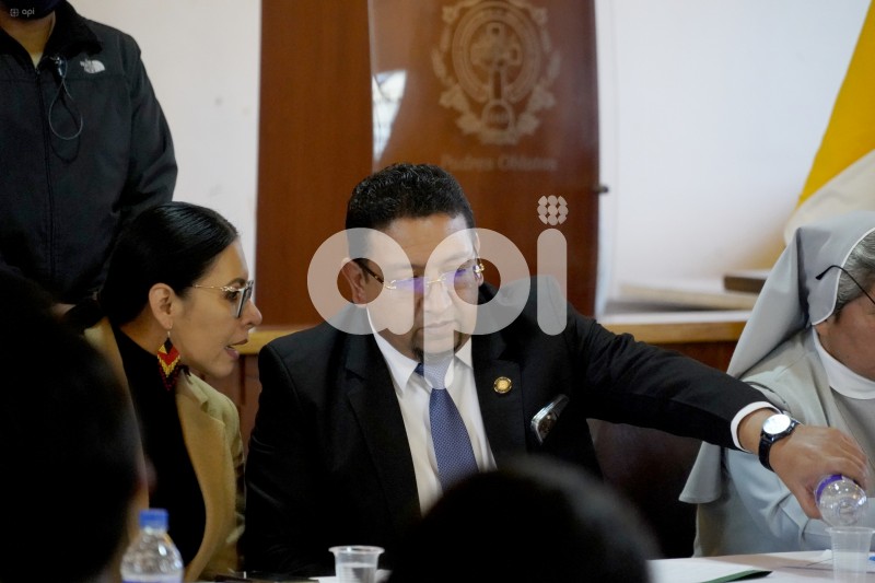 REUNION-CONAIE-GOBIERNO