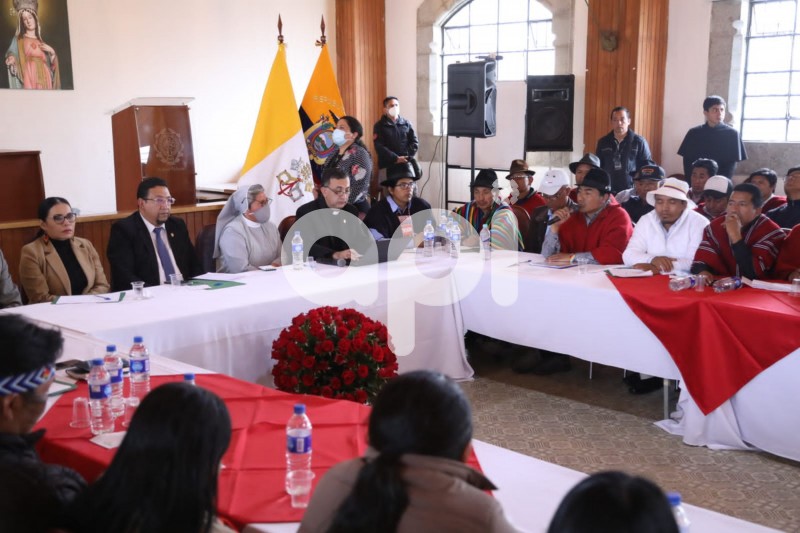 REUNION-CONAIE-GOBIERNO