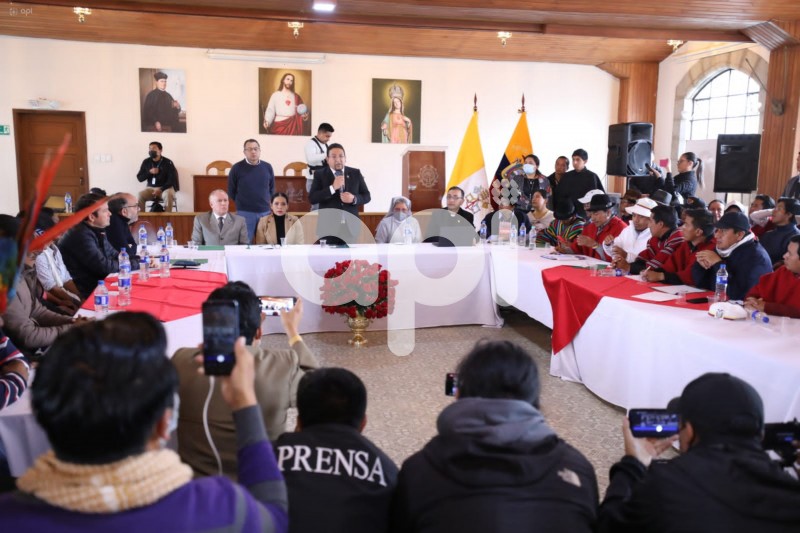 REUNION-CONAIE-GOBIERNO