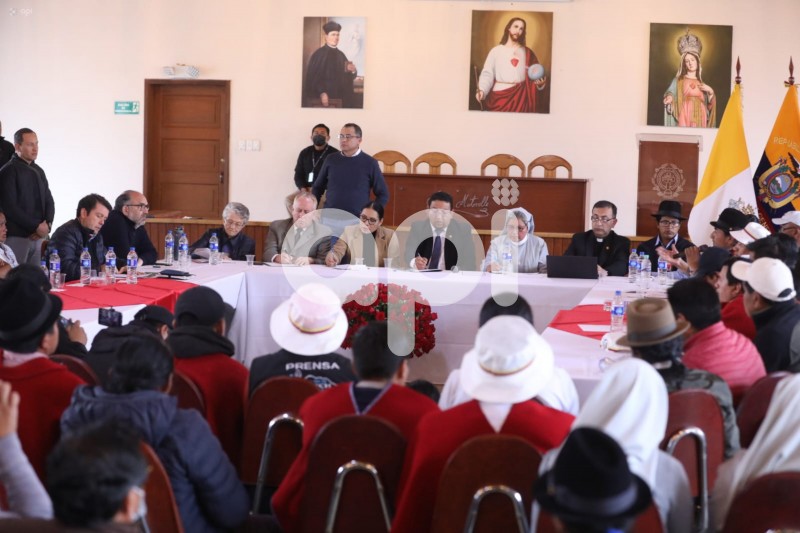 REUNION-CONAIE-GOBIERNO