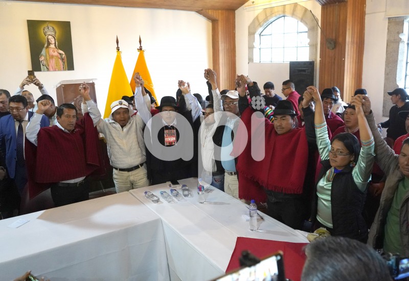 UIO-FIN-DIALOGO-IZA-GOBIERNO