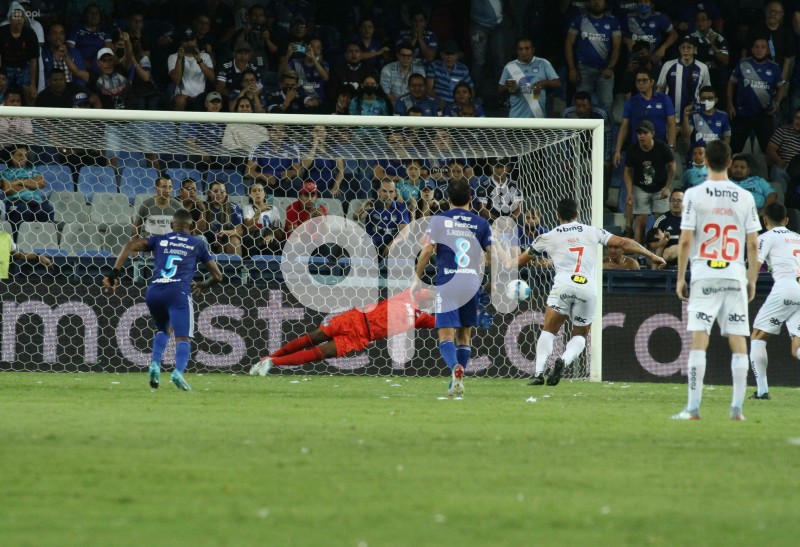 FBL-LIBERTADORES-EMELEC-MINEIRO