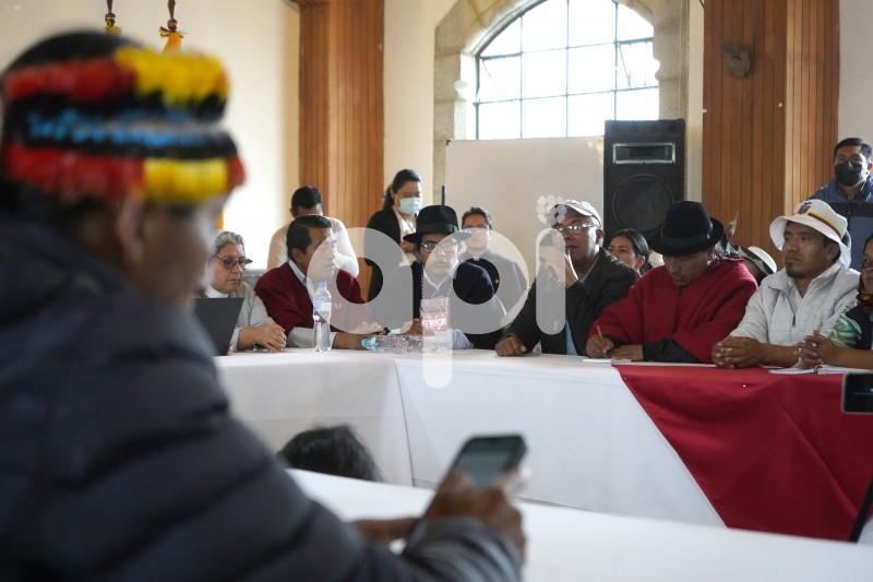 UIO-FIN-DIALOGO-IZA-GOBIERNO