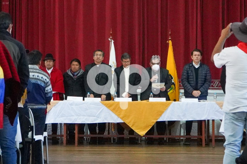 DIALOGO-GOBIERNO-CONAIE-CONFEDERACION