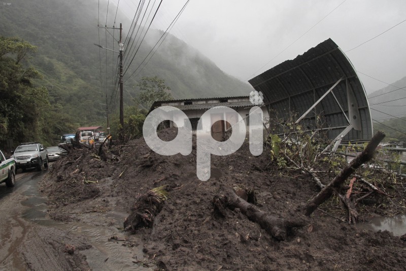 GYE-LLUVIAS BAÑOS