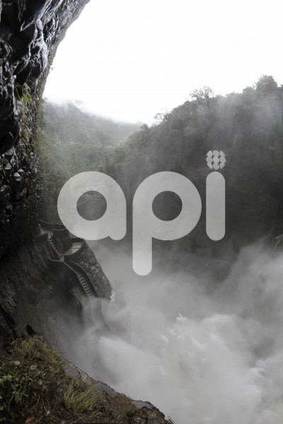 GYE-LLUVIAS BAÑOS