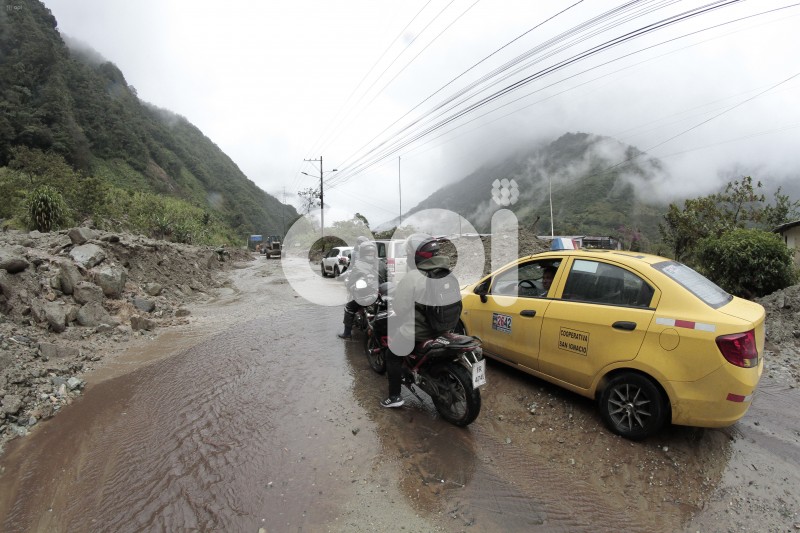 GYE-LLUVIAS BAÑOS