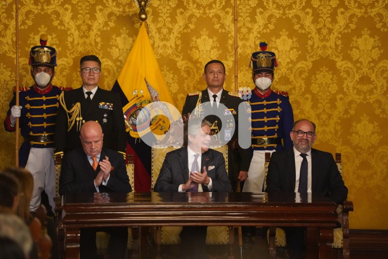 UIO-POSESION-MINISTROS