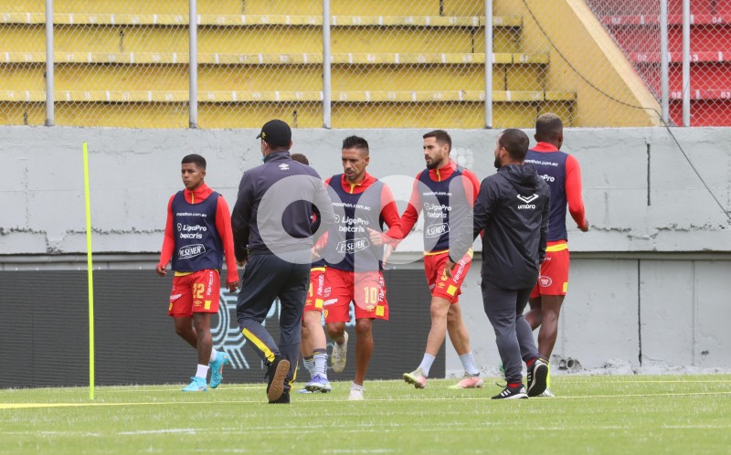FBL-LIGAPRO-AUCAS-ORENSE