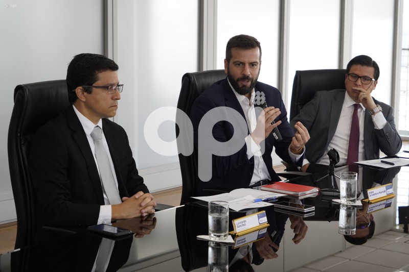 MINISTRO-AROSEMENA
