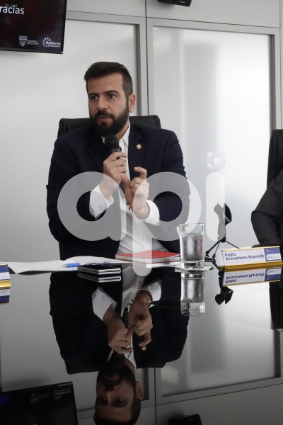 MINISTRO-AROSEMENA