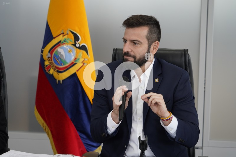 MINISTRO-AROSEMENA
