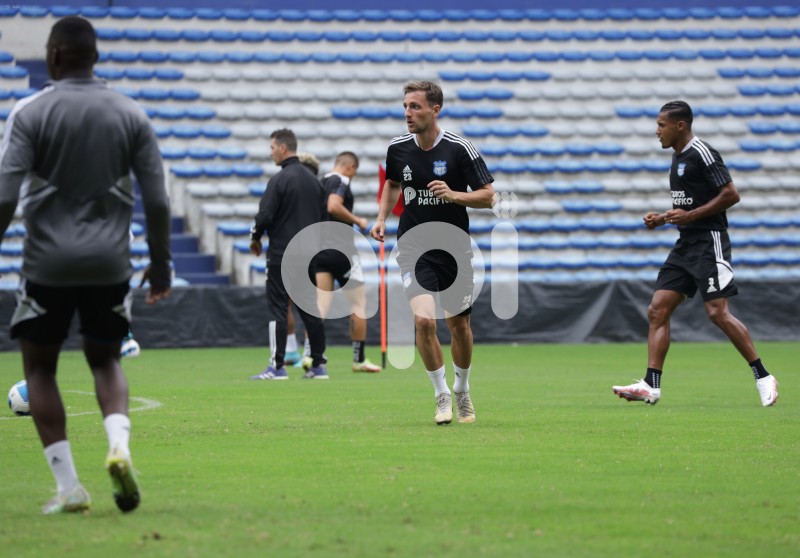 GYE-ENTRENAMIENTO-EMELEC