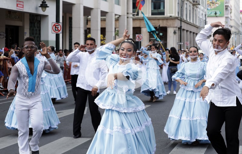 GYE-DESFILE CÍVICO CULTURAL 1