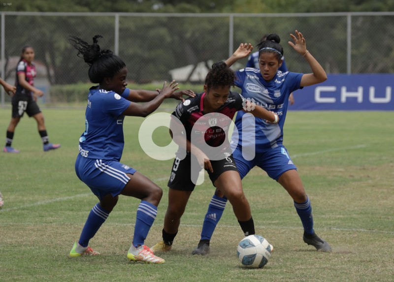 FBL-SUPERLIGA-EMELEC-DRAGONAS