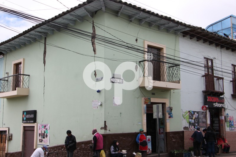 TEMBLOR-CARCHI