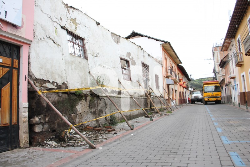 TEMBLOR-CARCHI