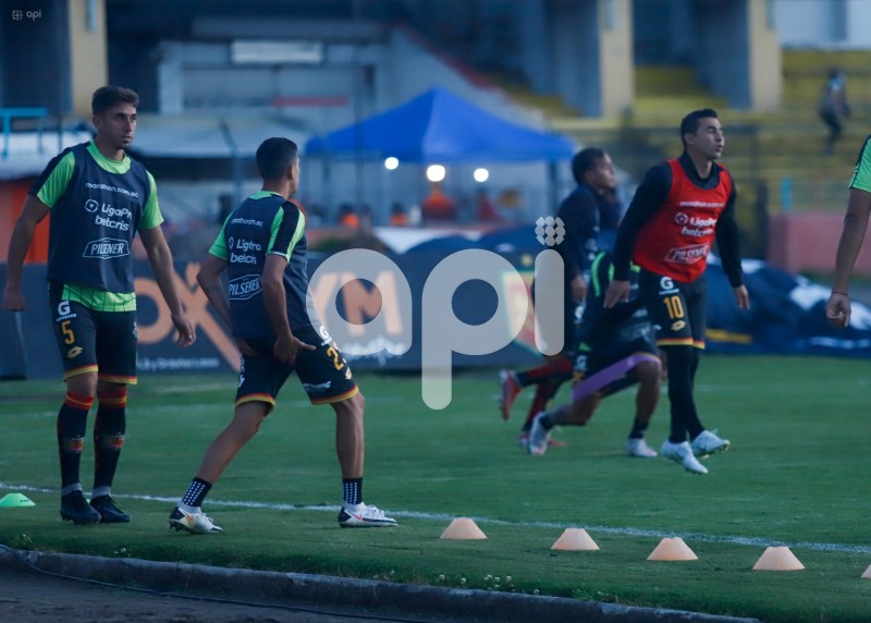 FBL-LIGAPRO-CUENCA-AUCAS