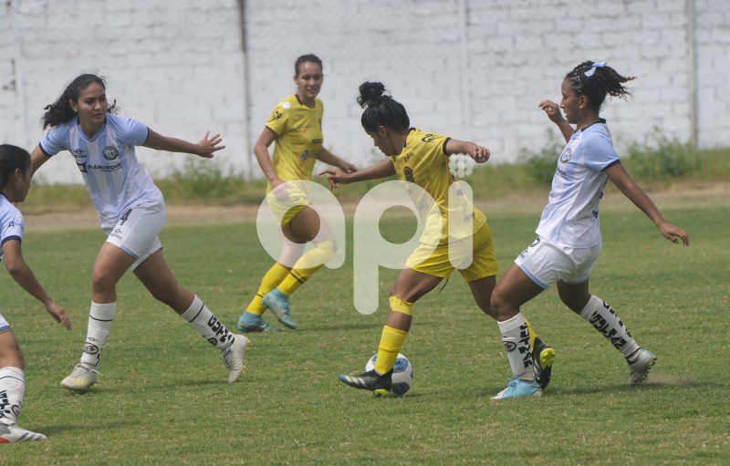 FBL-SUPERLIGA FEMENINA-CITY-CARNERA