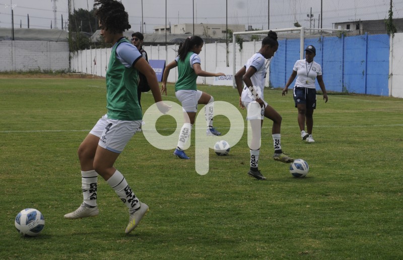 FBL-SUPERLIGA FEMENINA-CITY-CARNERA