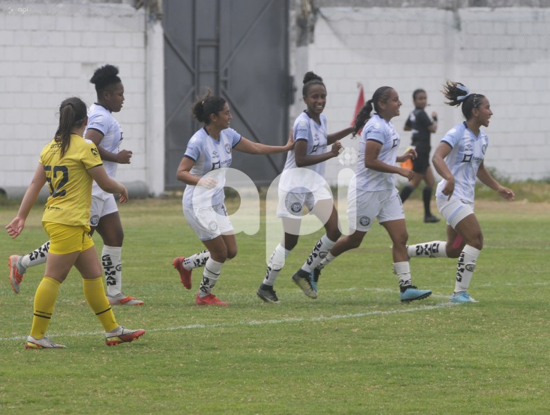 FBL-SUPERLIGA FEMENINA-CITY-CARNERA