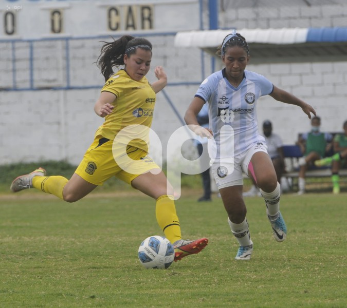 FBL-SUPERLIGA FEMENINA-CITY-CARNERA