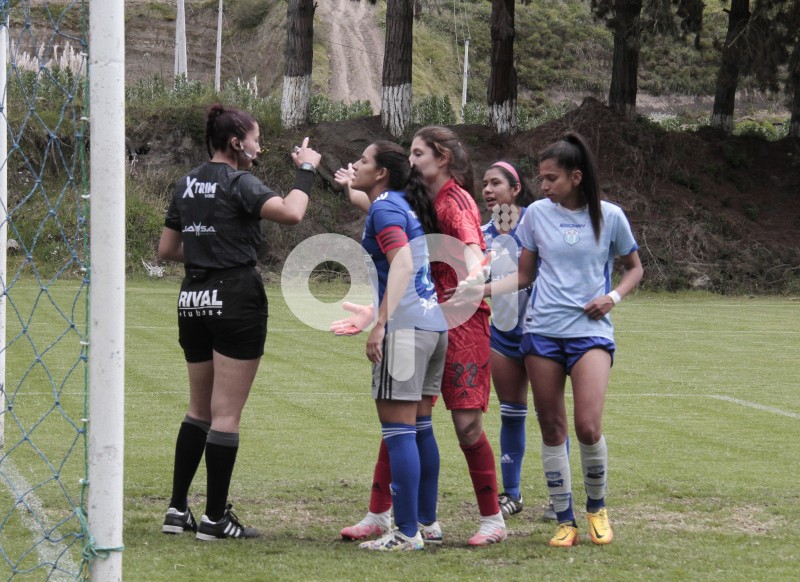 FBL-SUPERLIGA FEMENINA-MACARA-EMELEC