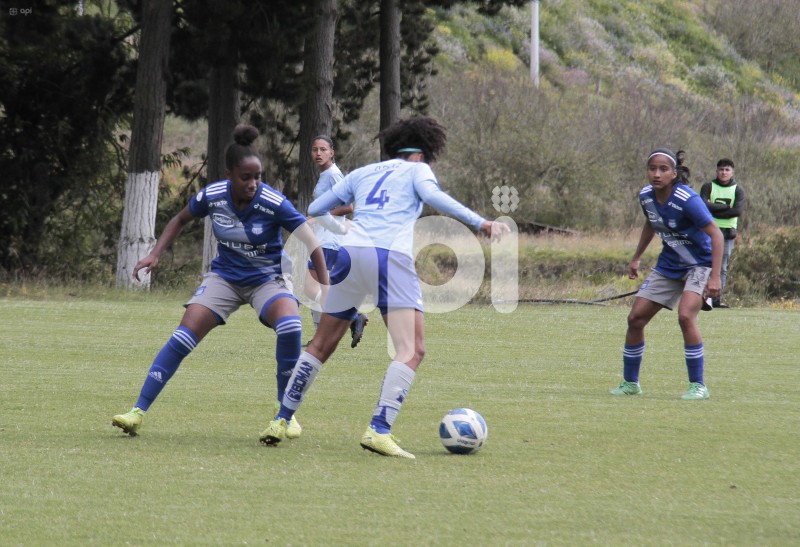 FBL-SUPERLIGA FEMENINA-MACARA-EMELEC