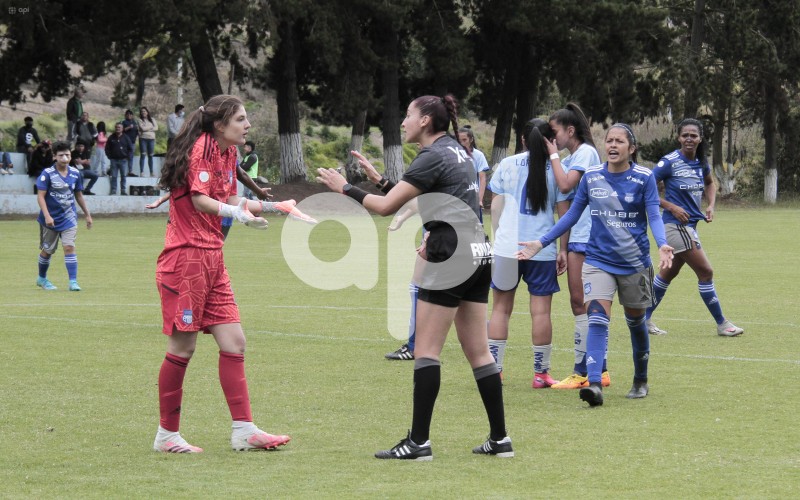 FBL-SUPERLIGA FEMENINA-MACARA-EMELEC