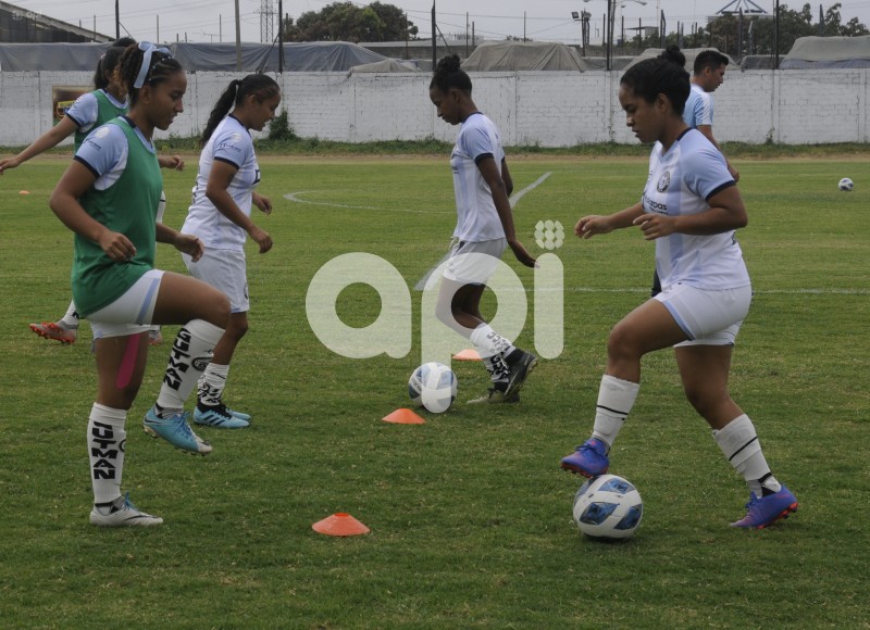 FBL-SUPERLIGA FEMENINA-CITY-CARNERA