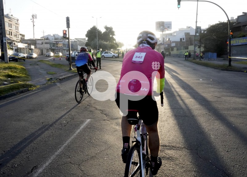 CICLISMO-GIRO-RIDE-LIKE-A-PRO