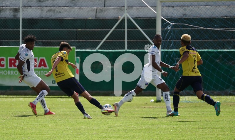 FBL-LIGA-PRO-SERIE-B-CHACARITAS-IMBABURA