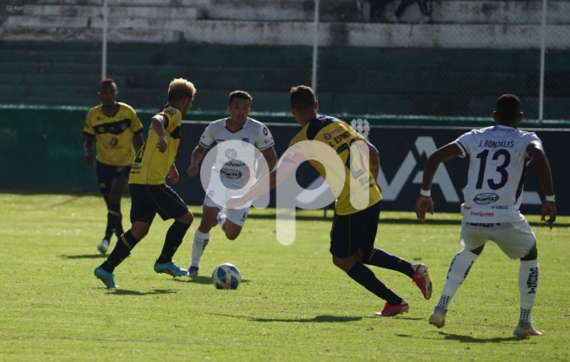 FBL-LIGA-PRO-SERIE-B-CHACARITAS-IMBABURA