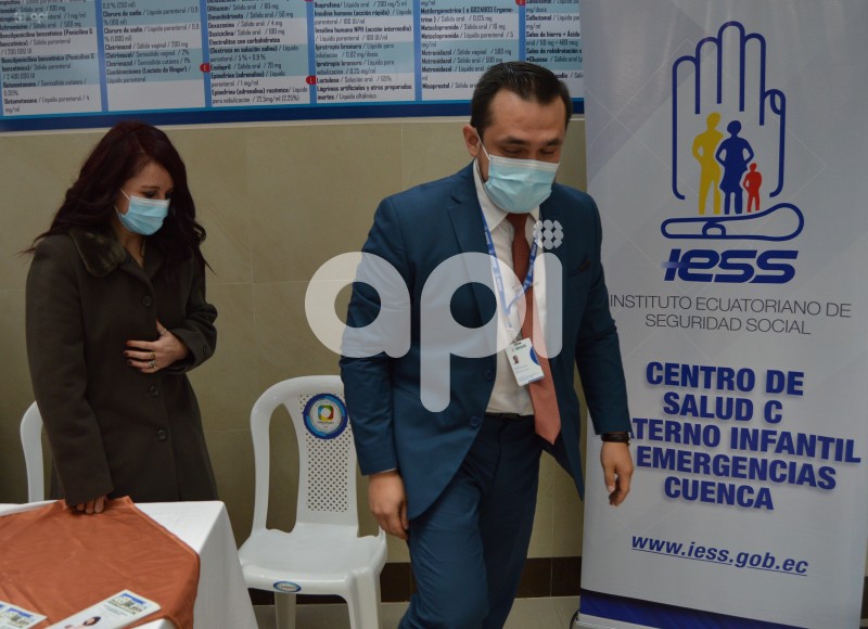 CUENCA-INAGURACION-LACTARIO-IESS