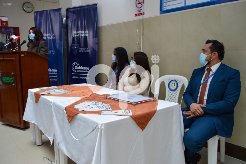 CUENCA-INAGURACION-LACTARIO-IESS